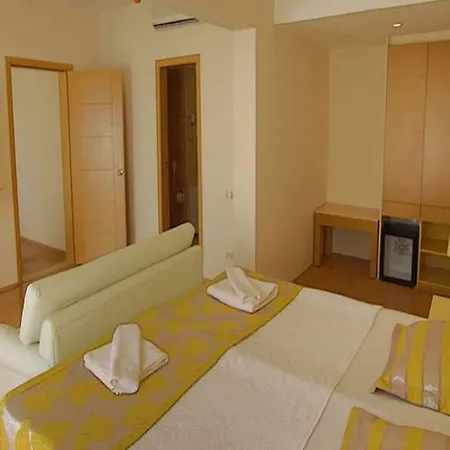 Ladonia Del Mare Hotel 3*